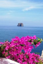 Excursions from Lipari and Vulcano. Holidays in the Aeolian Islands