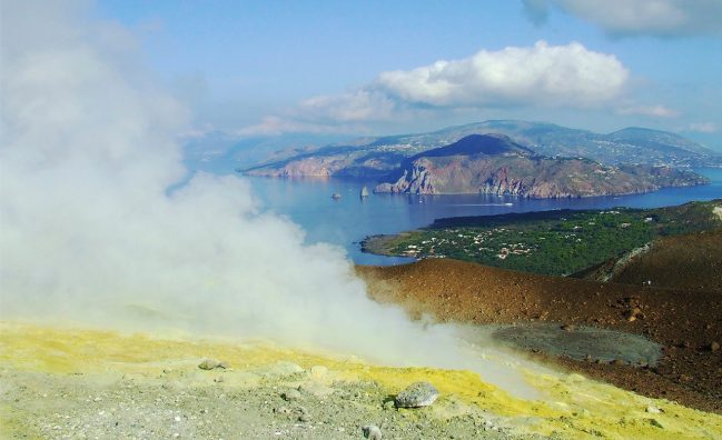 The best excursions and holidays on Vulcano Island