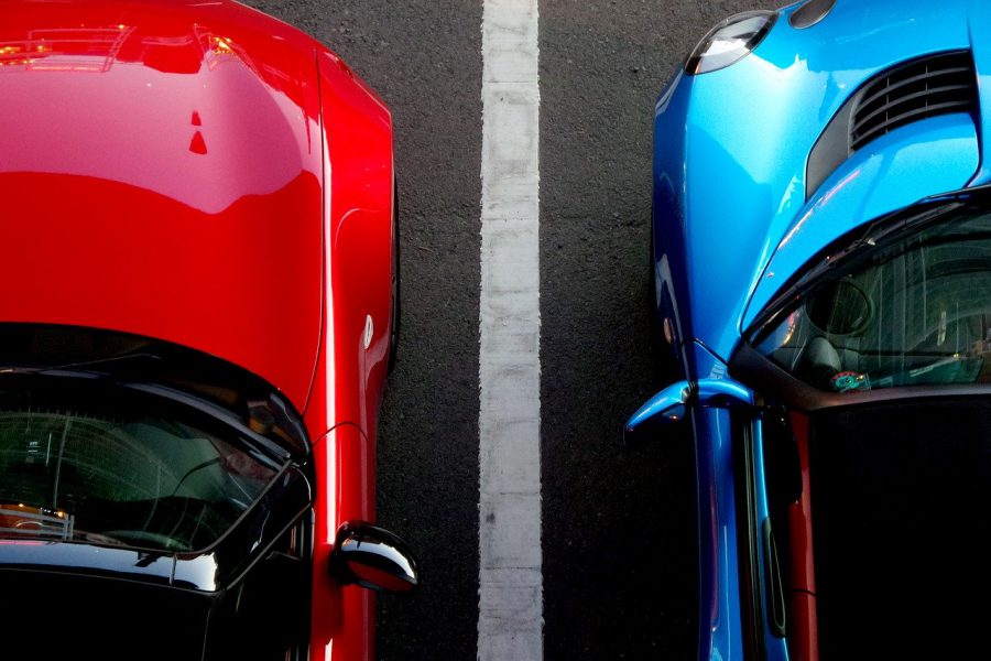 Parking découvert pour voitures de taille moyenne au port de Milazzo