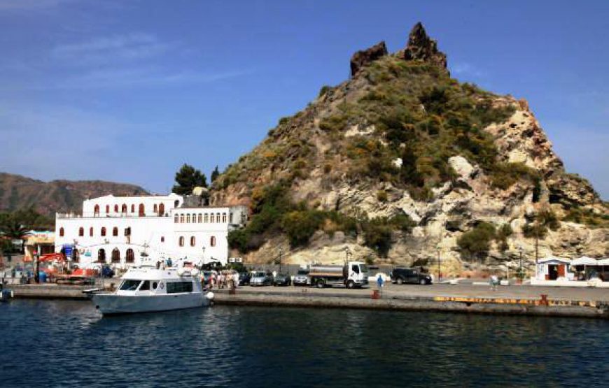 Tour of 7 Aeolian Islands: Vulcano, Lipari, Salina, Panarea, Stromboli, Filicudi and Alicudi